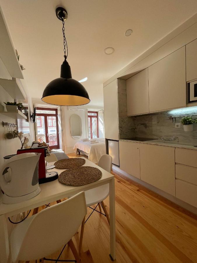 Historic Balcony Hideaway - Taipas House 60