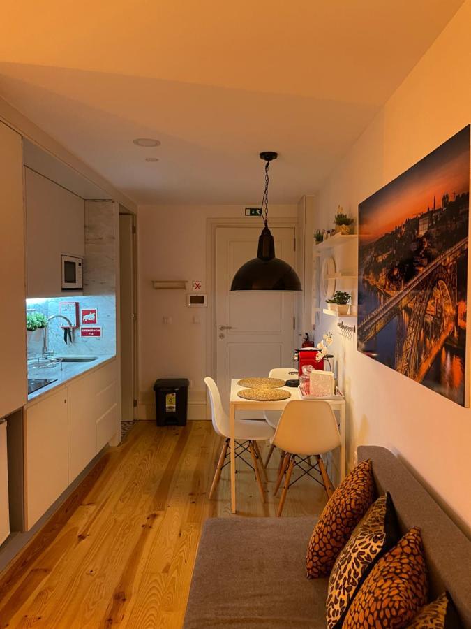 Historic Balcony Hideaway - Taipas House 60 Apartment Porto
