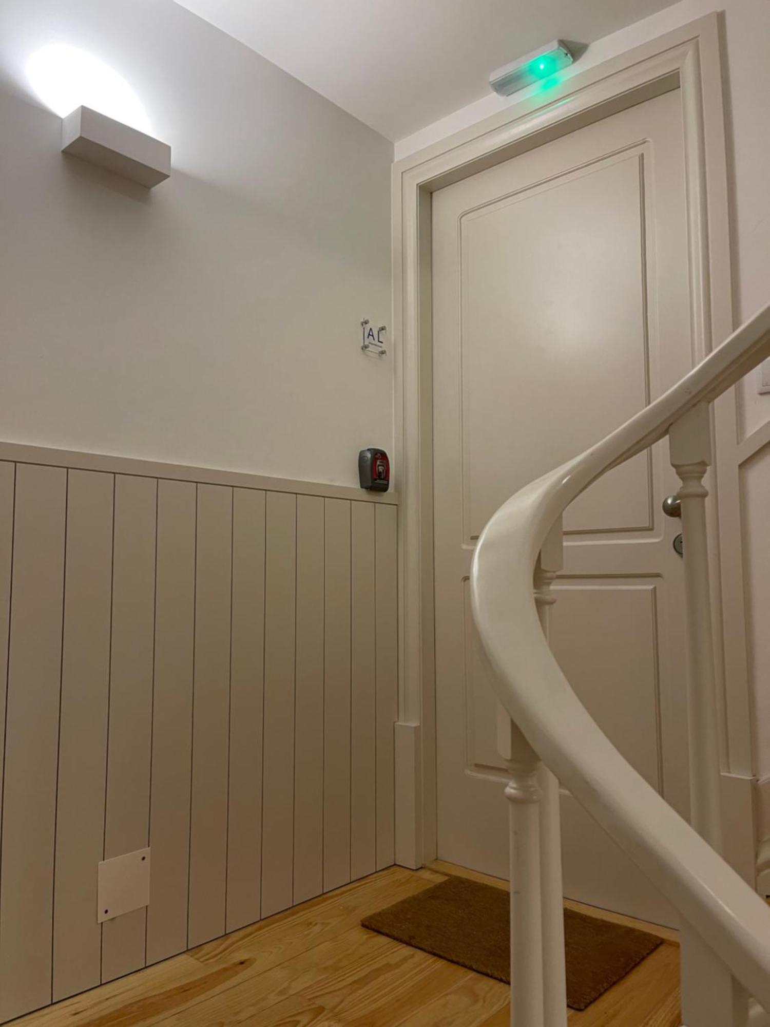 Historic Balcony Hideaway - Taipas House 60 Apartment *