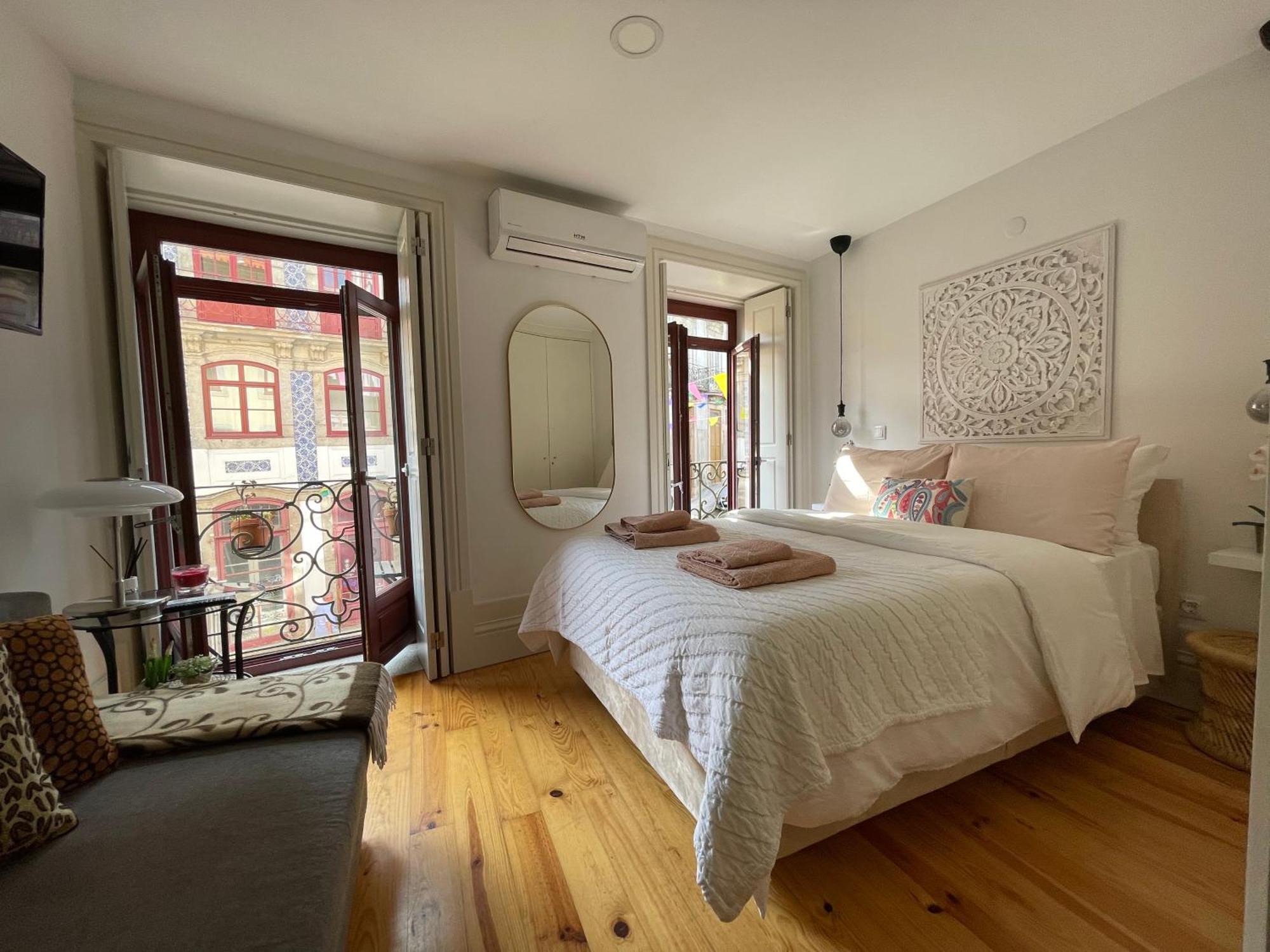 Historic Balcony Hideaway - Taipas House 60 * Porto